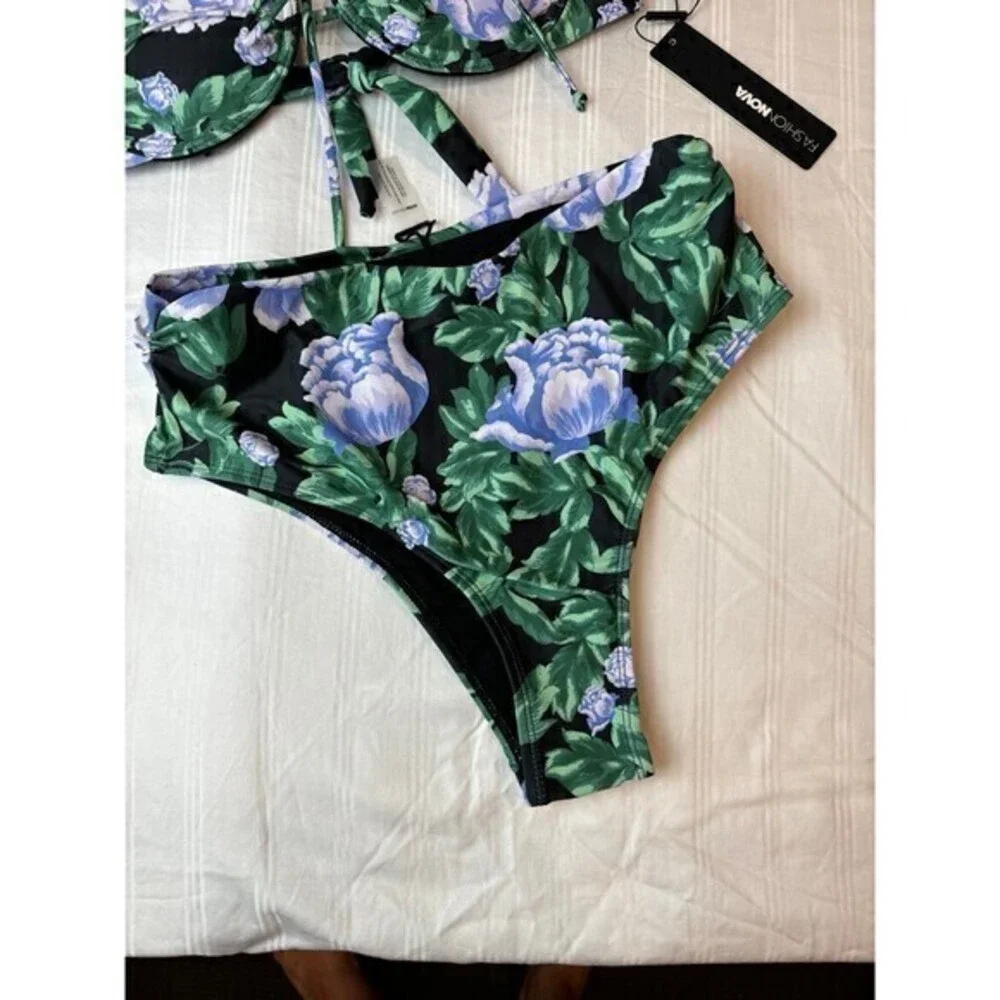 Tropical Floral‎ Halter Neck Bandeau Bikini set Size Small RefN01